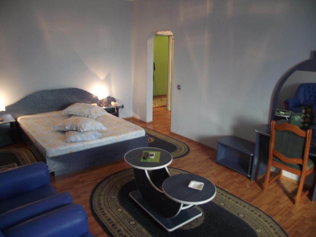 Hotel Green House Craiova Habitación foto