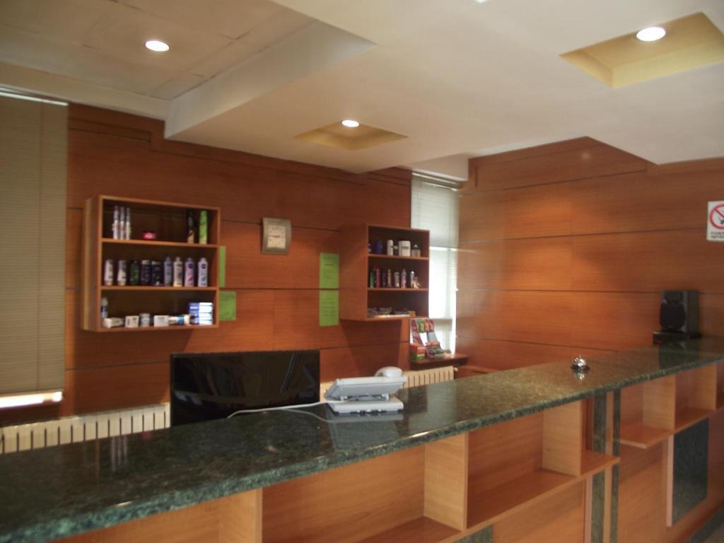 Hotel Green House Craiova Exterior foto